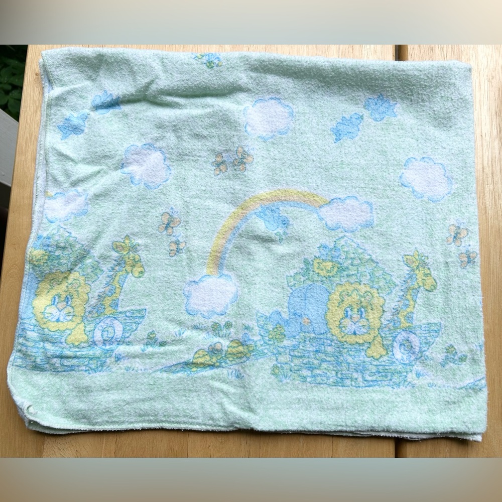 Vintage Noah’s Ark Baby Receiving Nursery Blanket‎